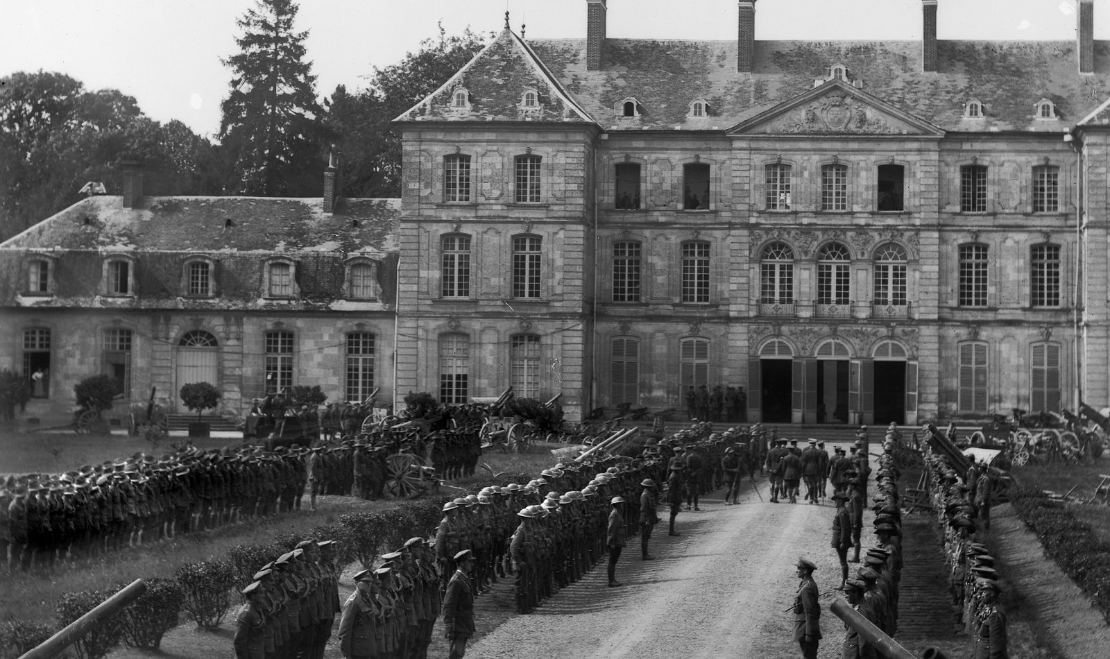 Attached picture Château de Bertangles, HQ General Monash AWM E03895-002.jpg